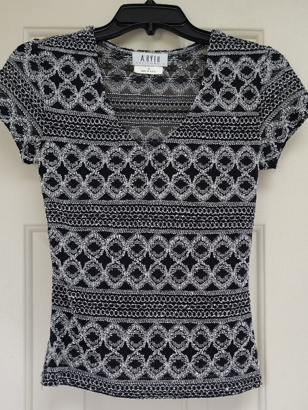 A. Byer Black and White Geometric Short Sleeve Tee